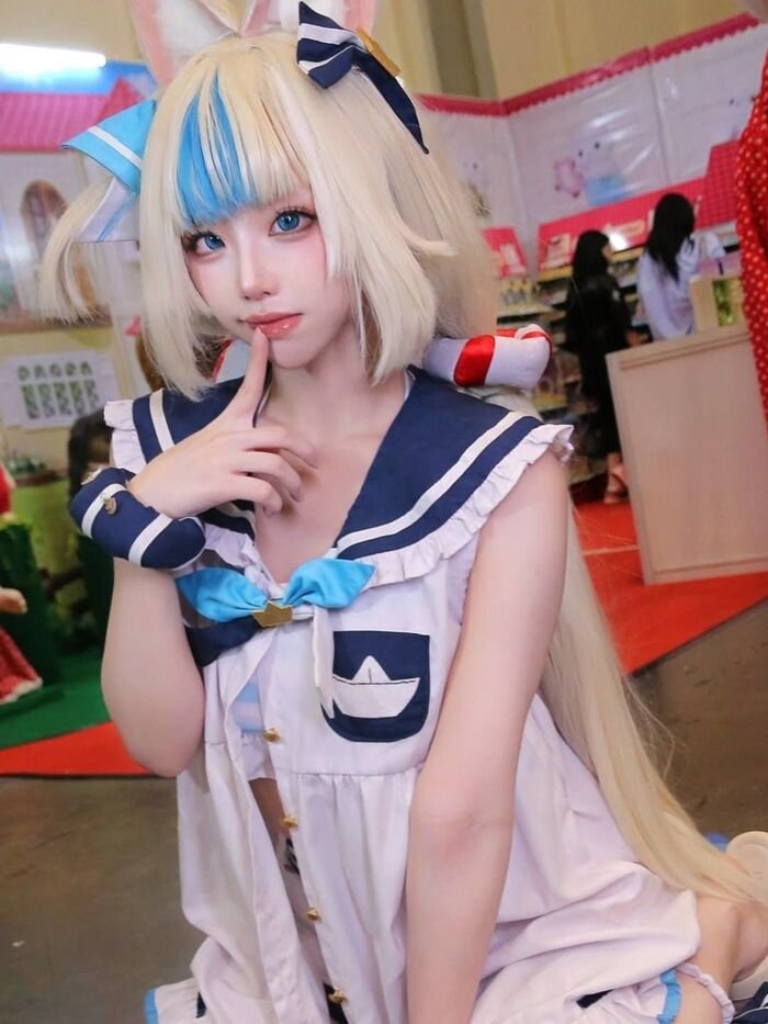 Bộ 120+ ảnh Yaoyaoqwq Gawr Gura cosplay chuẩn nguyên tác
