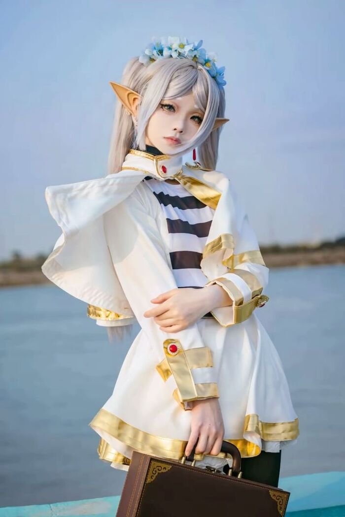 ảnh cosplay frieren anime cực xinh