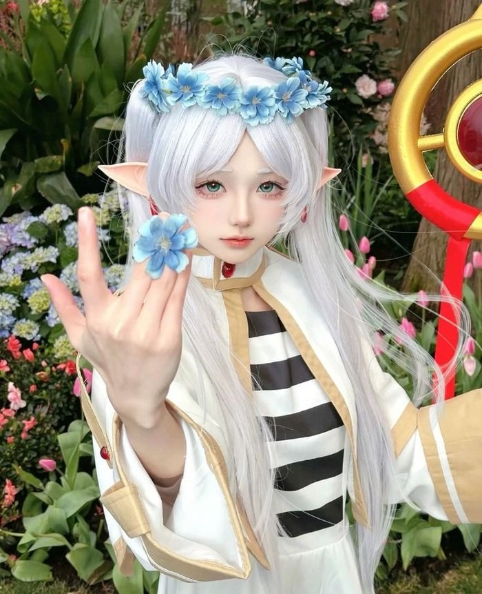 ảnh cosplay frieren xinh