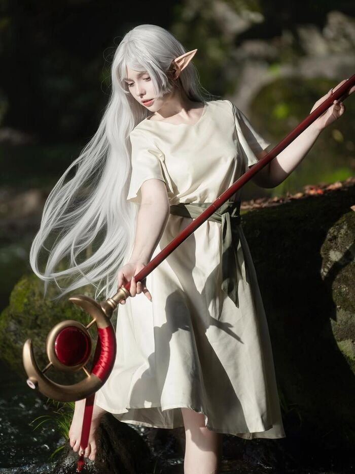 ảnh cosplay frieren