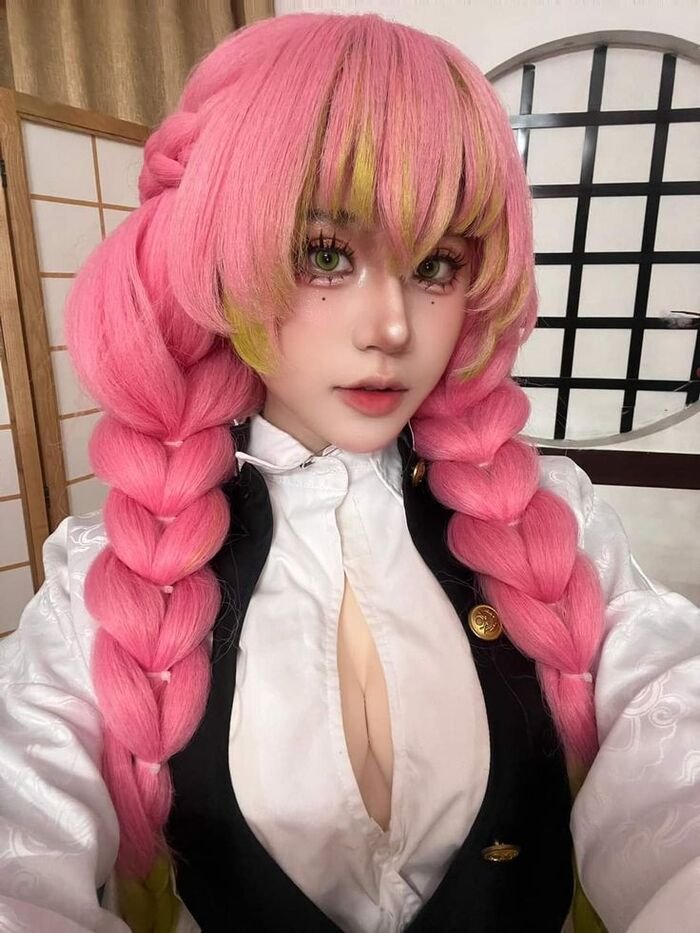 ảnh cosplay mitsuri ngầu