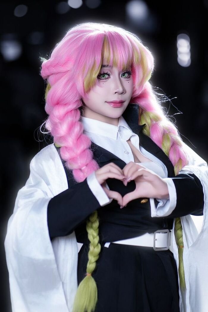 ảnh cosplay mitsuri siêu chất