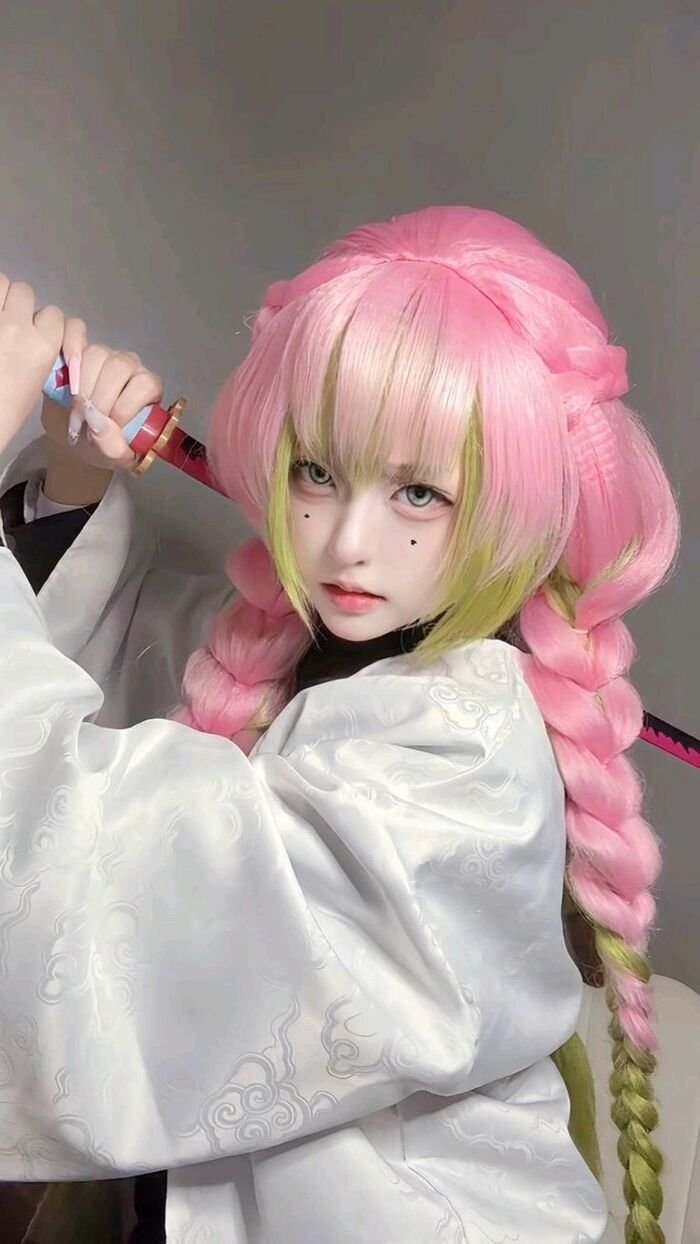 ảnh cosplay mitsuri siêu ngầu