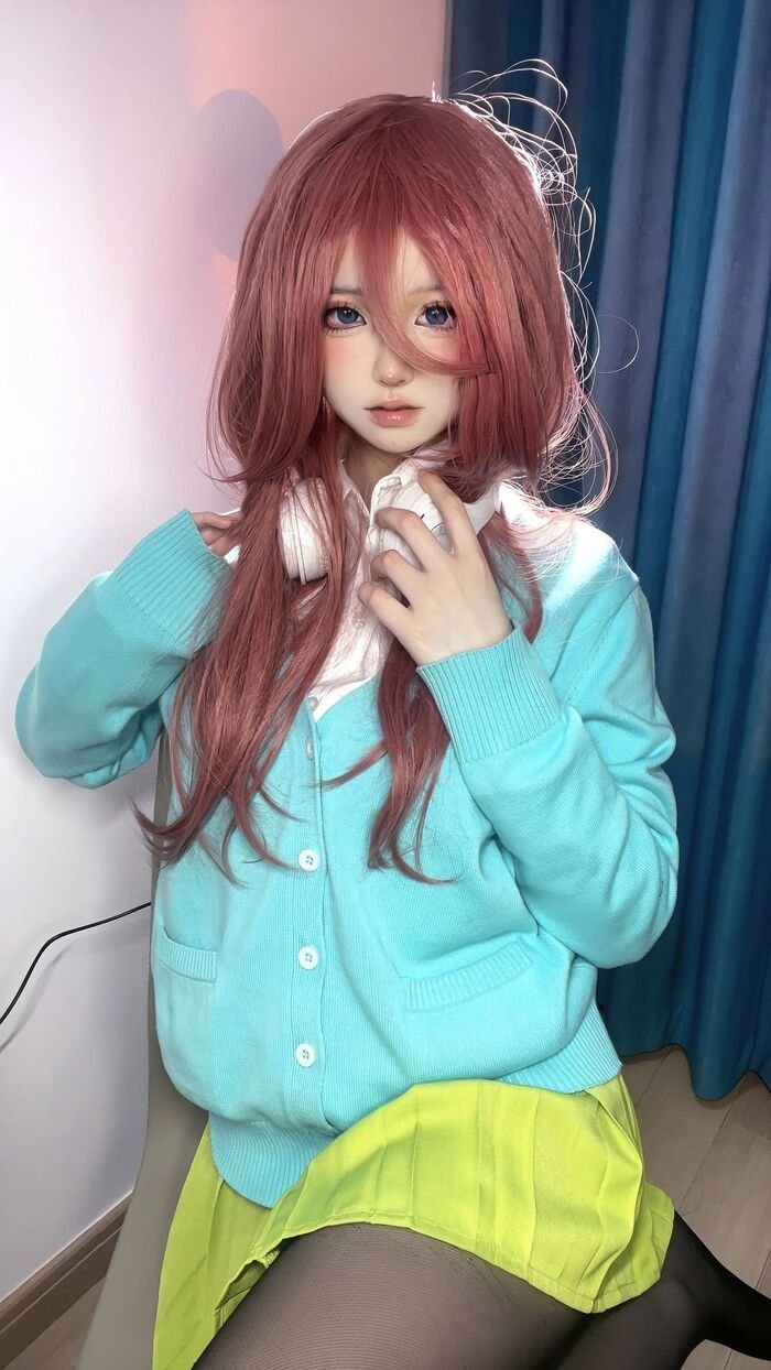 ảnh miku nakano cosplay đáng yêu nhất
