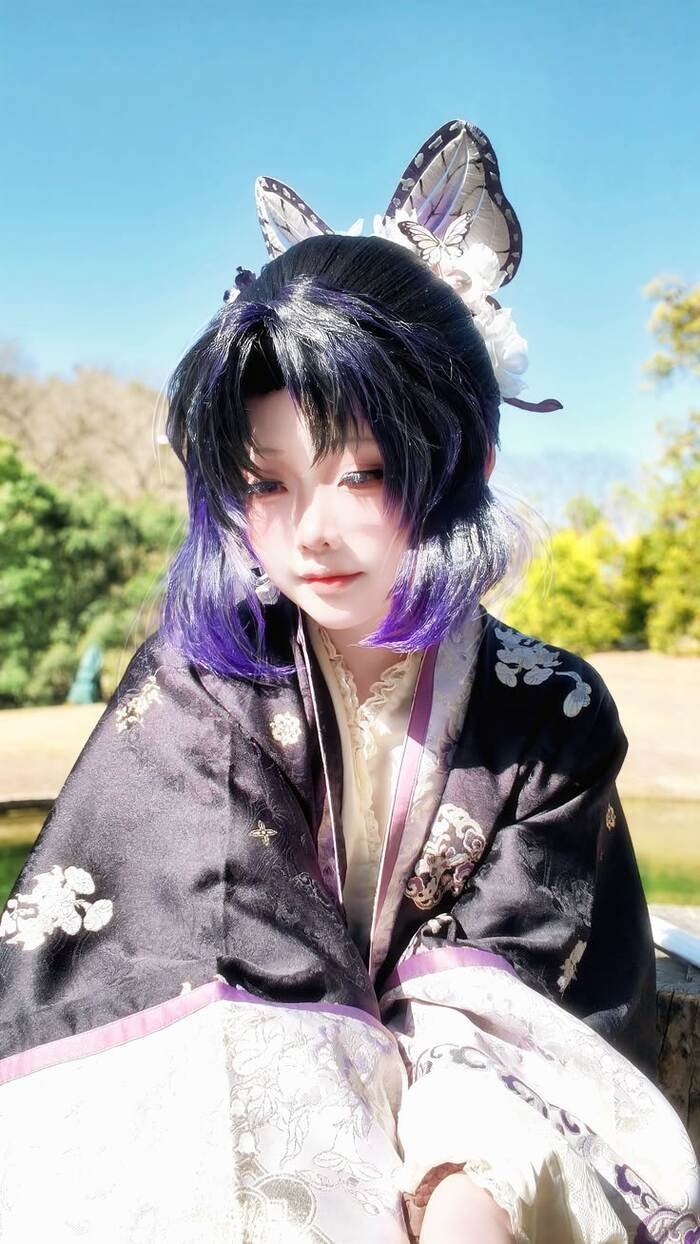 ảnh shinobu cosplay cực cuốn