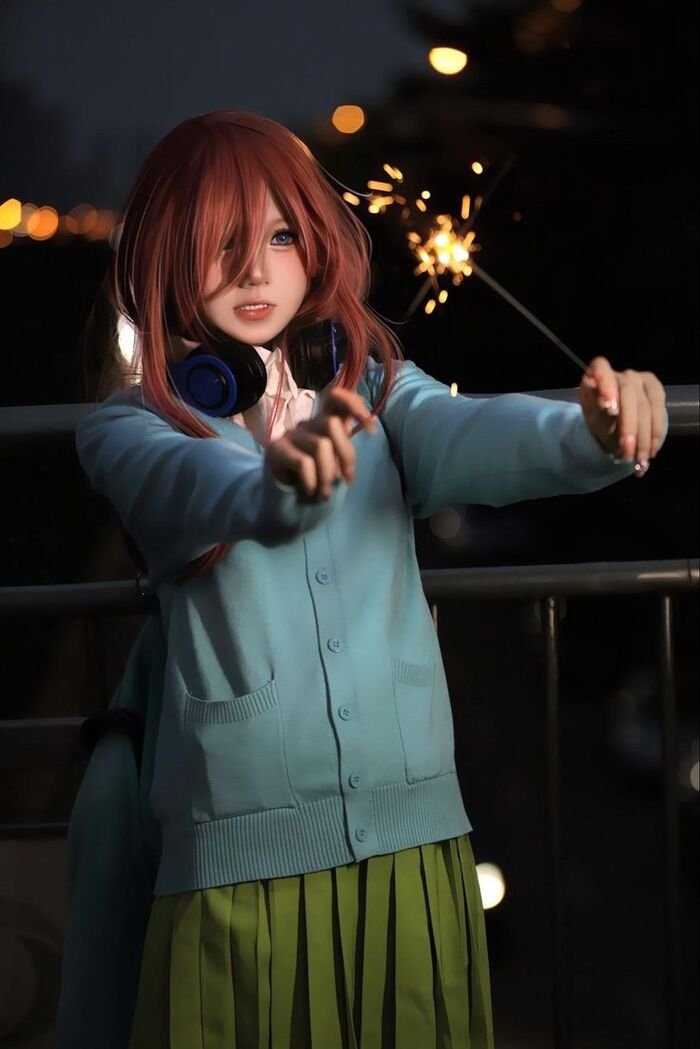 hình ảnh miku nakano cosplay siêu cute