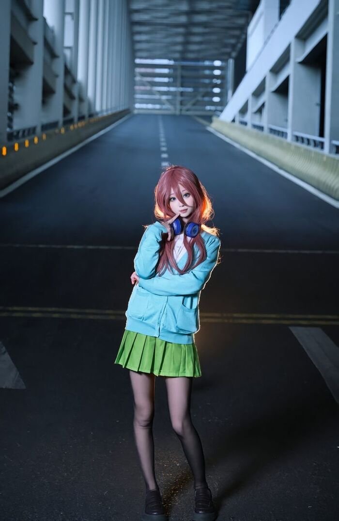 hình ảnh miku nakano cosplay
