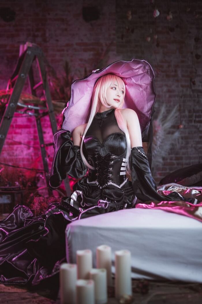 ảnh cosplay phù thủy hot