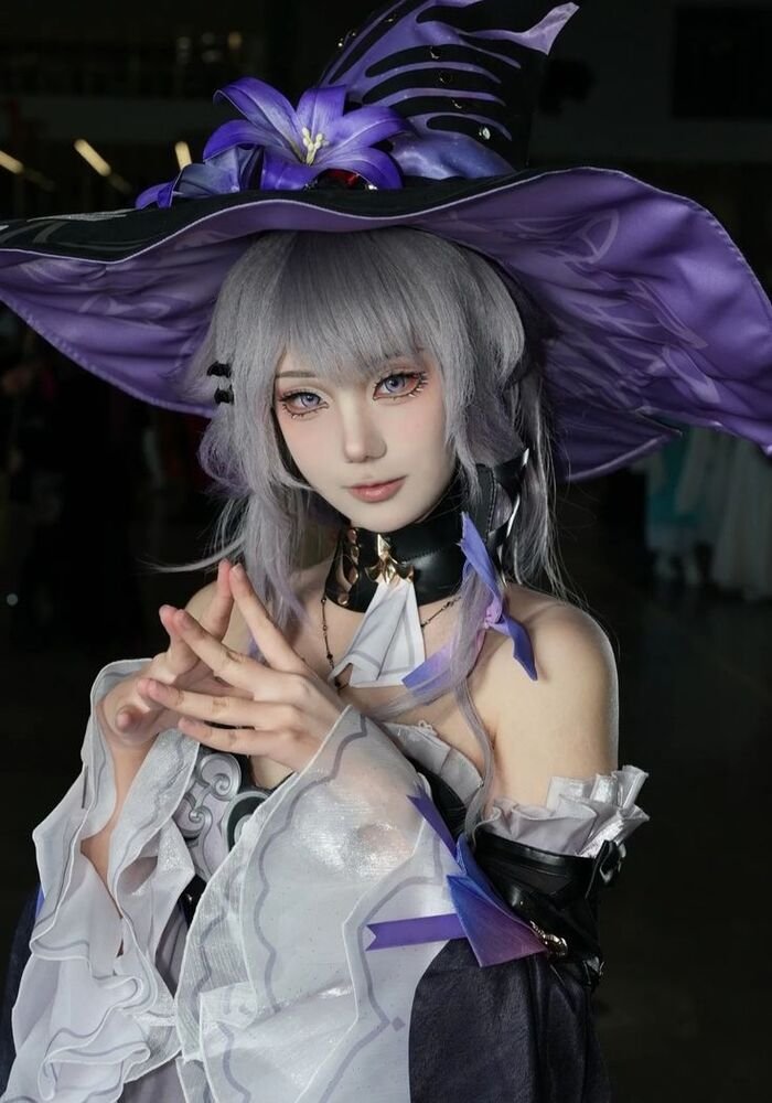 ảnh cosplay phù thủy siêu hot