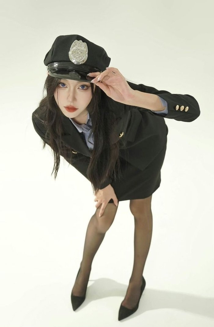 cosplay cảnh sát đẹp hot