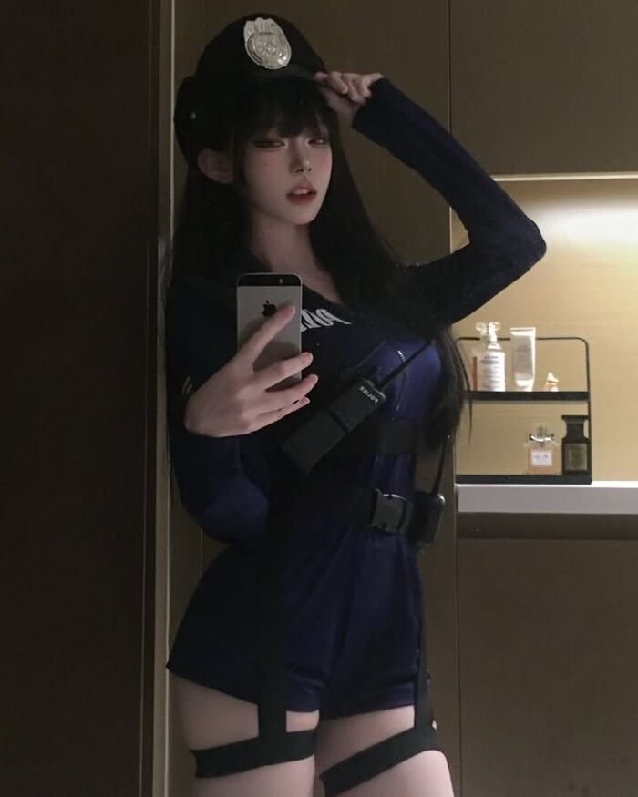cosplay cảnh sát sexy siêu cute