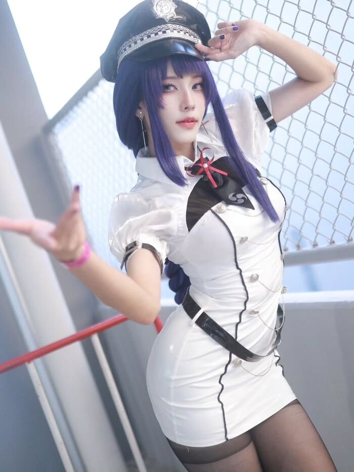 cosplay cảnh sát sexy
