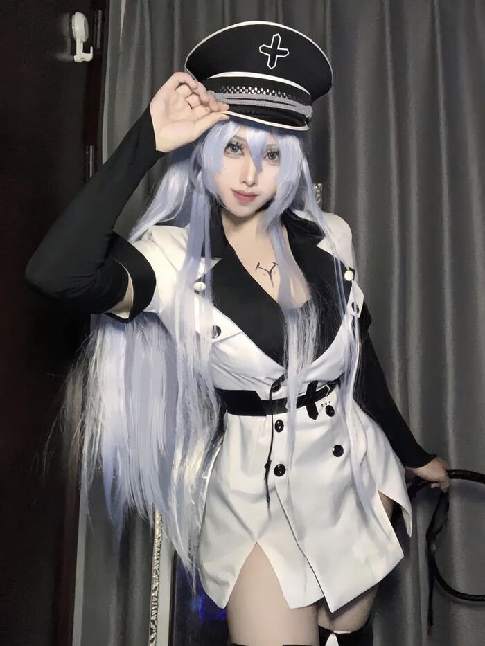 cosplay cảnh sát trend