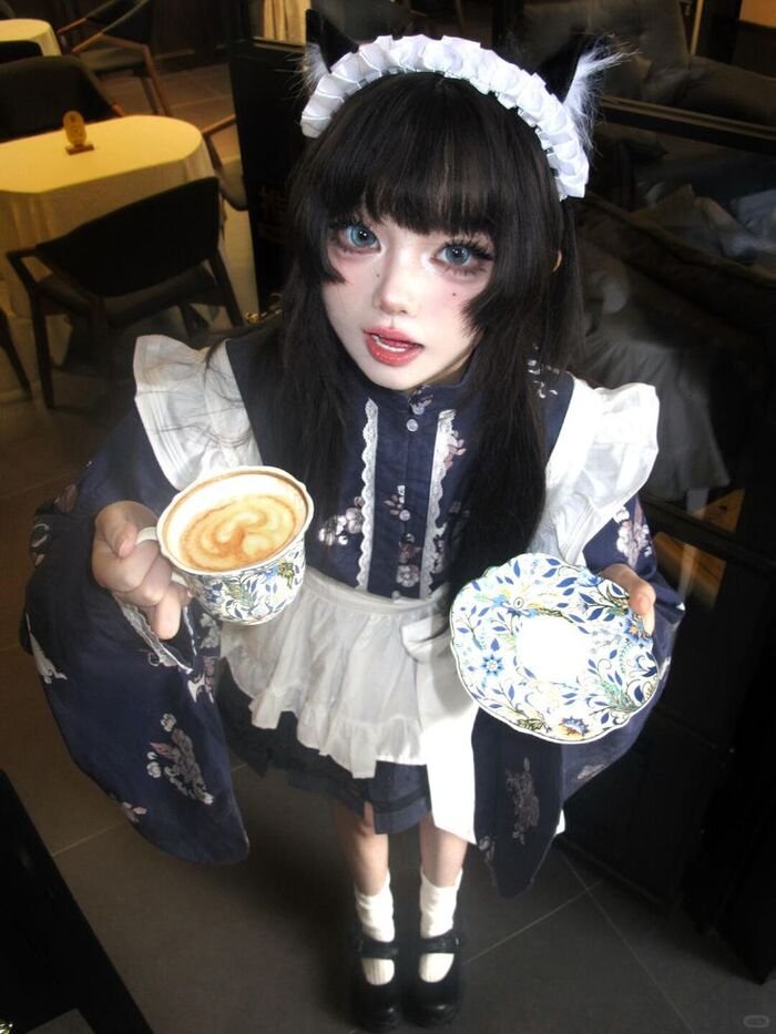 cosplay hầu gái xinh