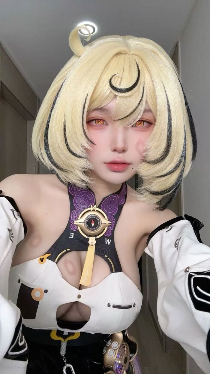 cosplay lộ hàng đẹp nhất