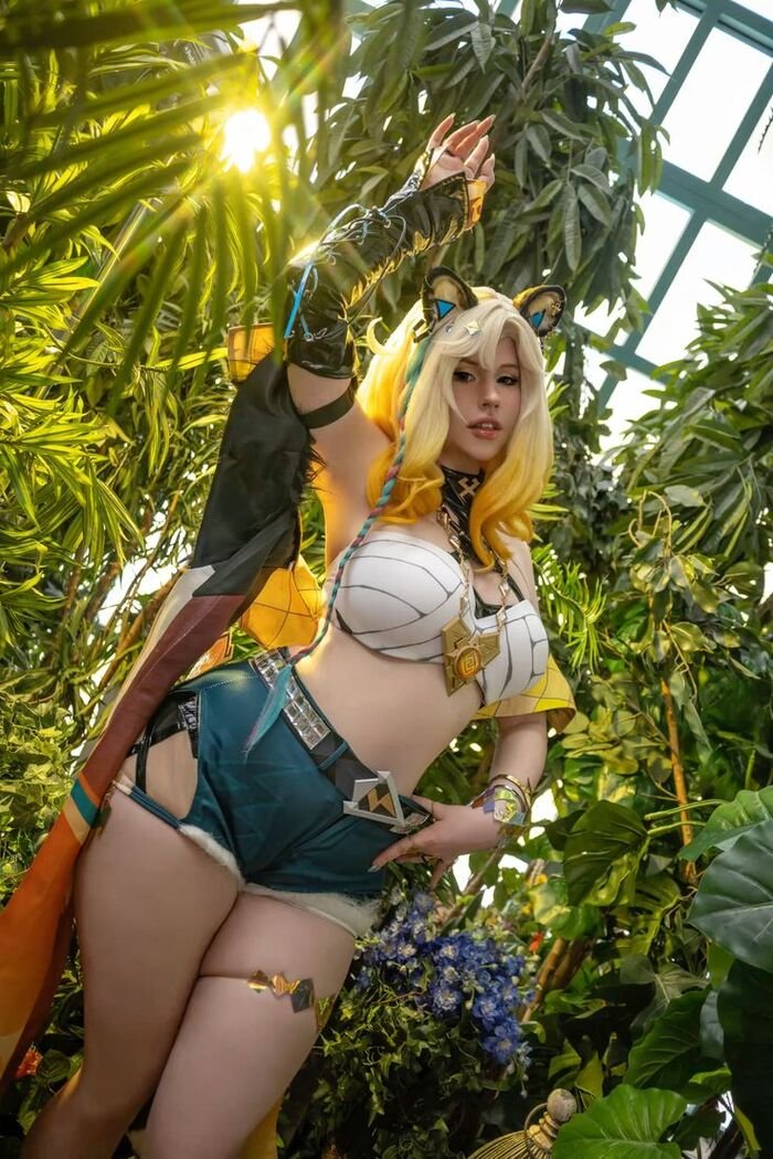 cosplay lộ hàng đẹp