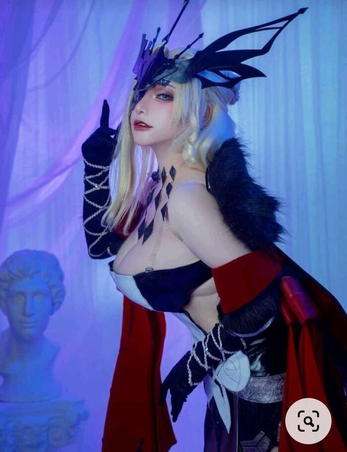 cosplay lộ hàng ngầu