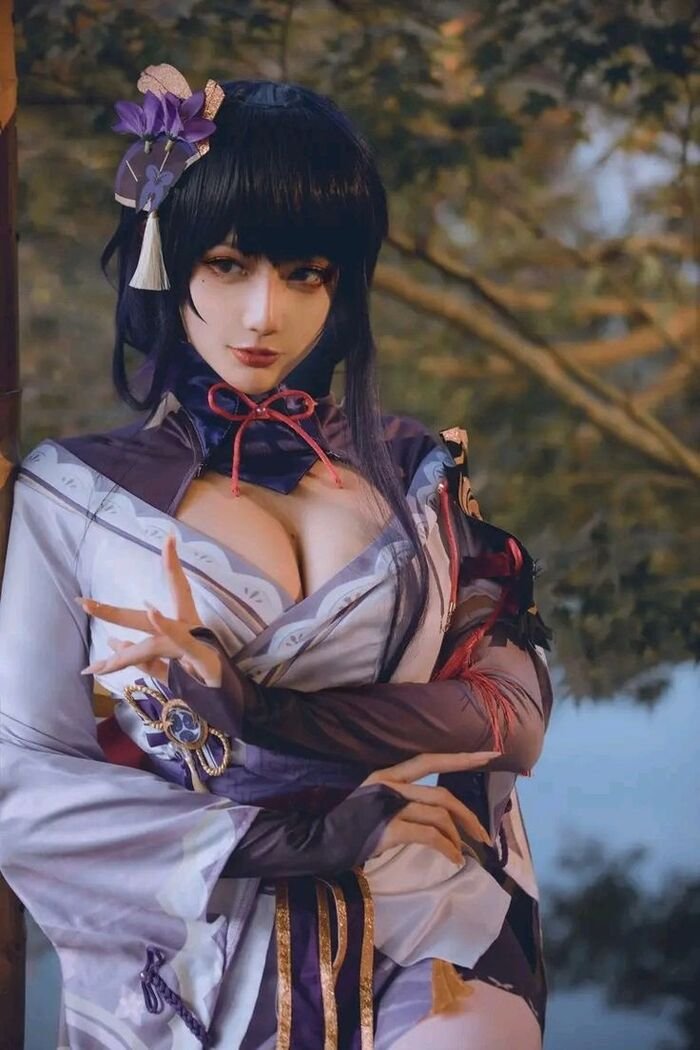 cosplay lộ hàng slay đẹp ngầu