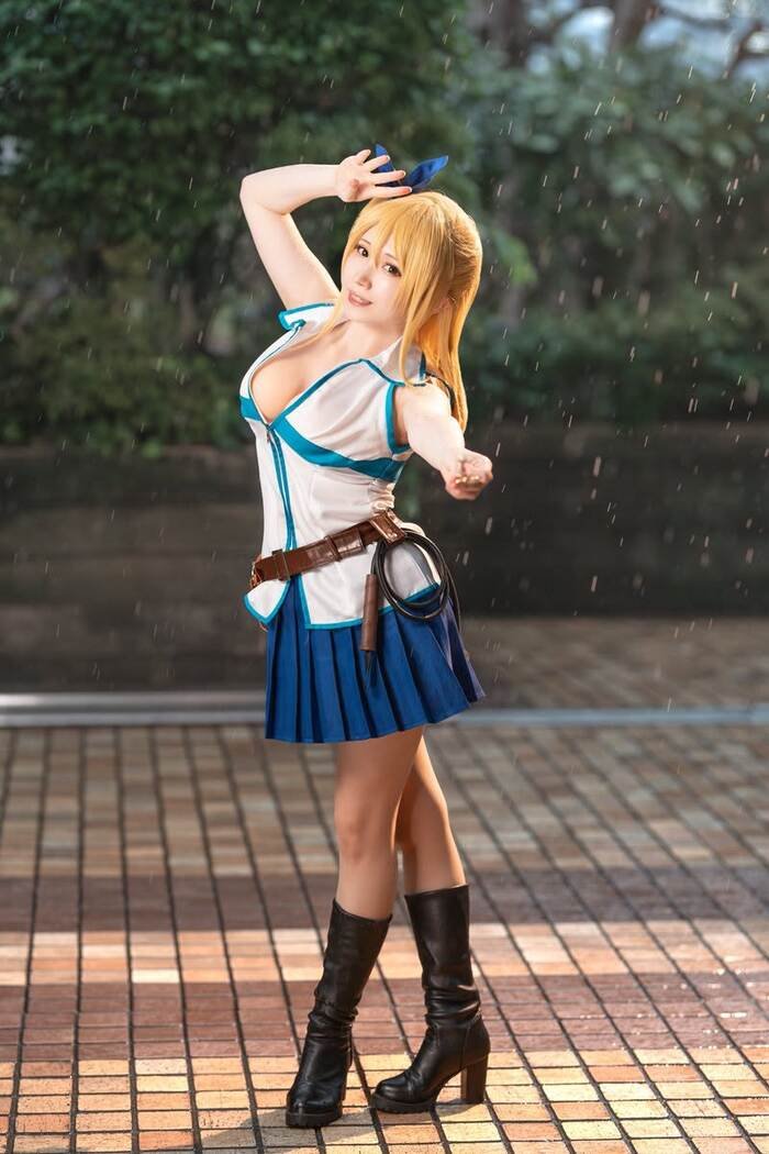 cosplay lộ hàng slay xinh yêu