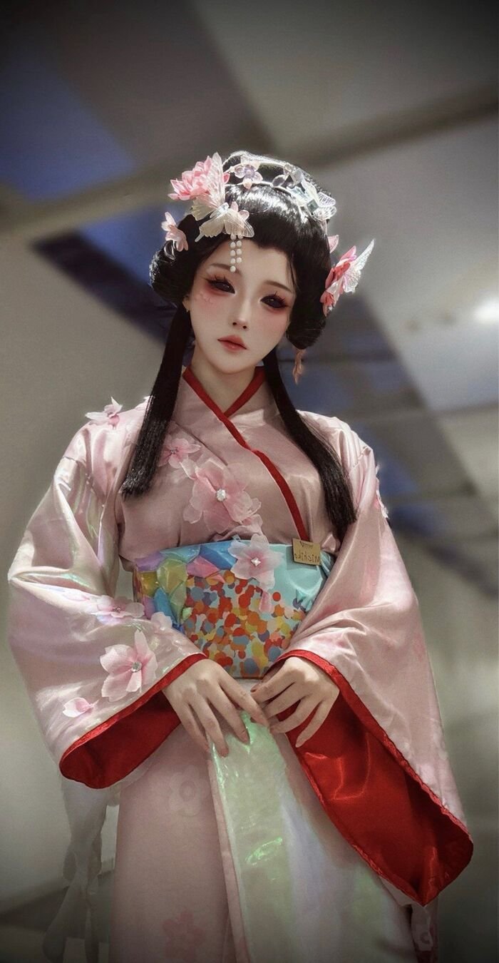 cosplay ma nữ mà xinh
