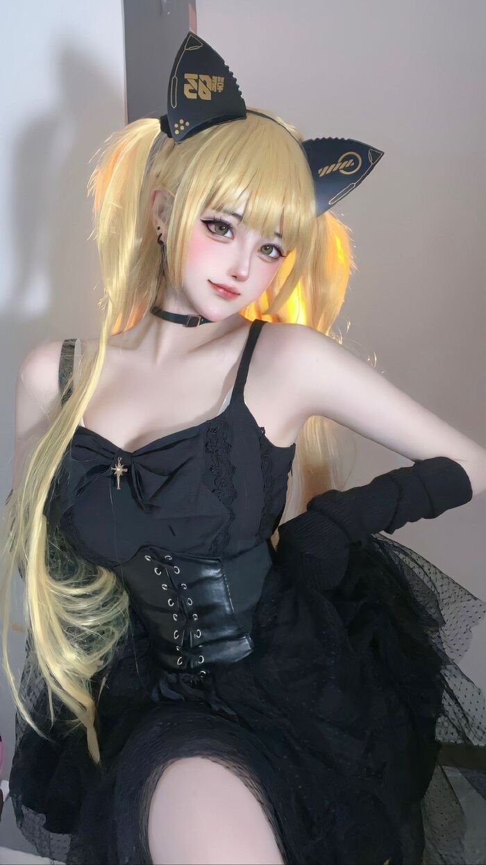 cosplay mèo siêu xinh