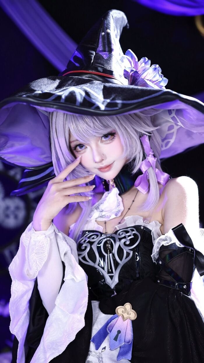 cosplay phù thủy hot