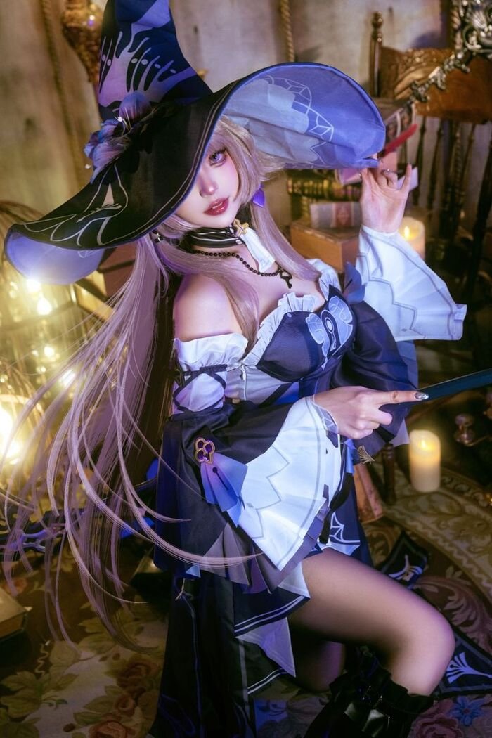 cosplay phù thủy siêu hot