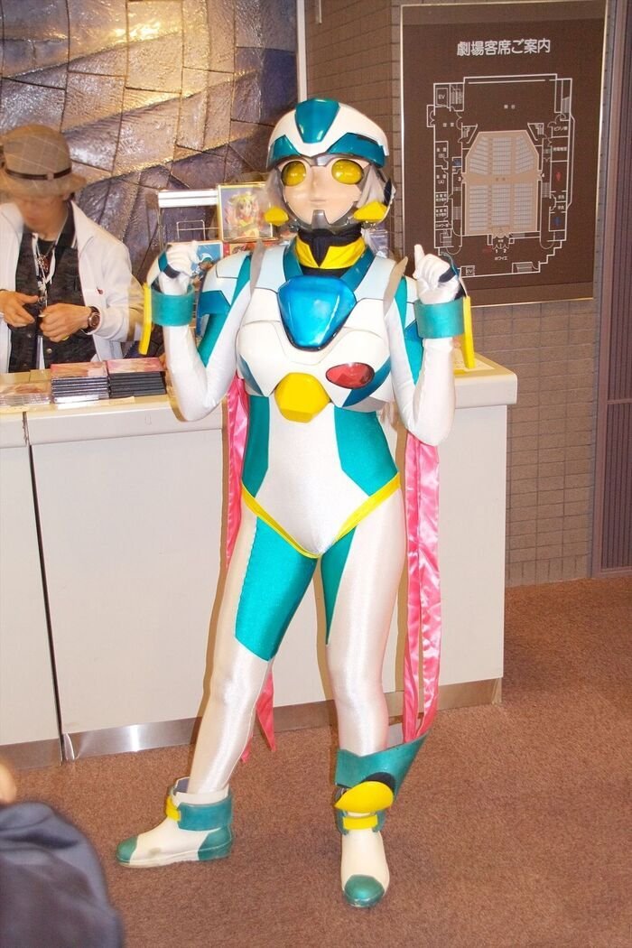 cosplay siêu nhân full giáp
