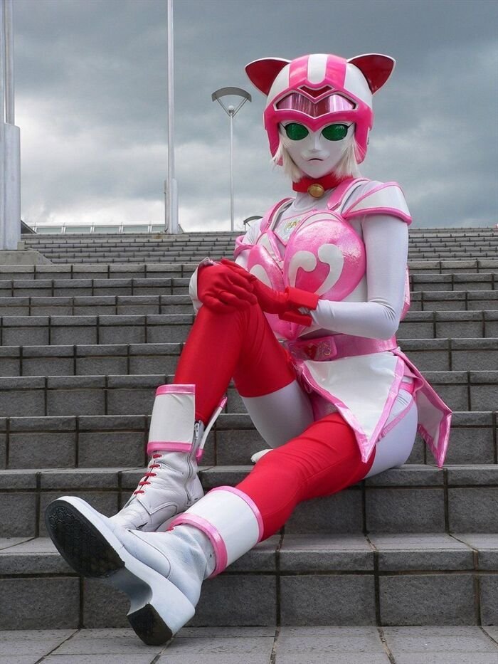 cosplay siêu nhân hồng đẹp
