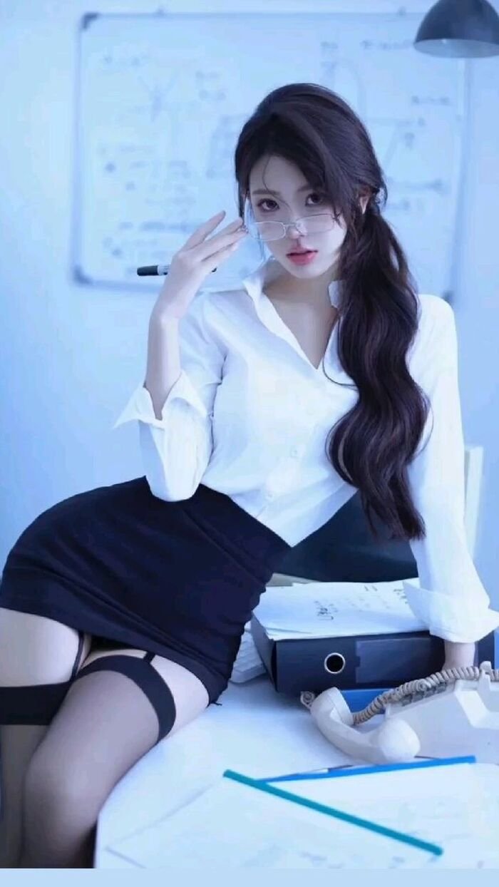 cosplay thư ký cool