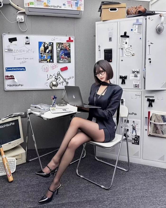 cosplay thư ký hot nhất